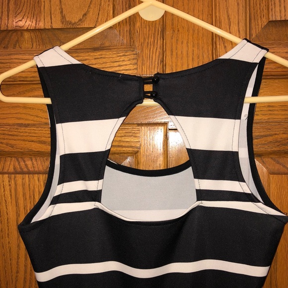 Adorable Striped Dress with Cutout on Back! - Picture 4 of 5